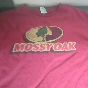 brand is mossy oak it's awesome size is large and color is red and it's a shirt
